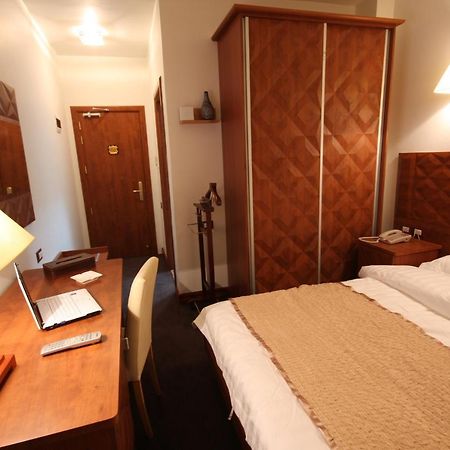 Plasma Hotel Tripoli Buitenkant foto