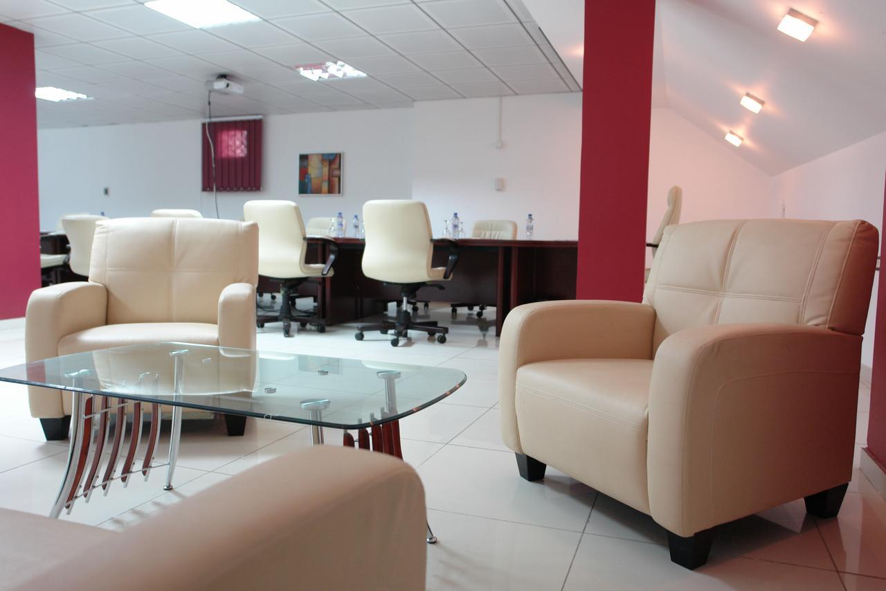 Plasma Hotel Tripoli Buitenkant foto