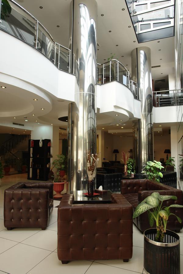 Plasma Hotel Tripoli Buitenkant foto