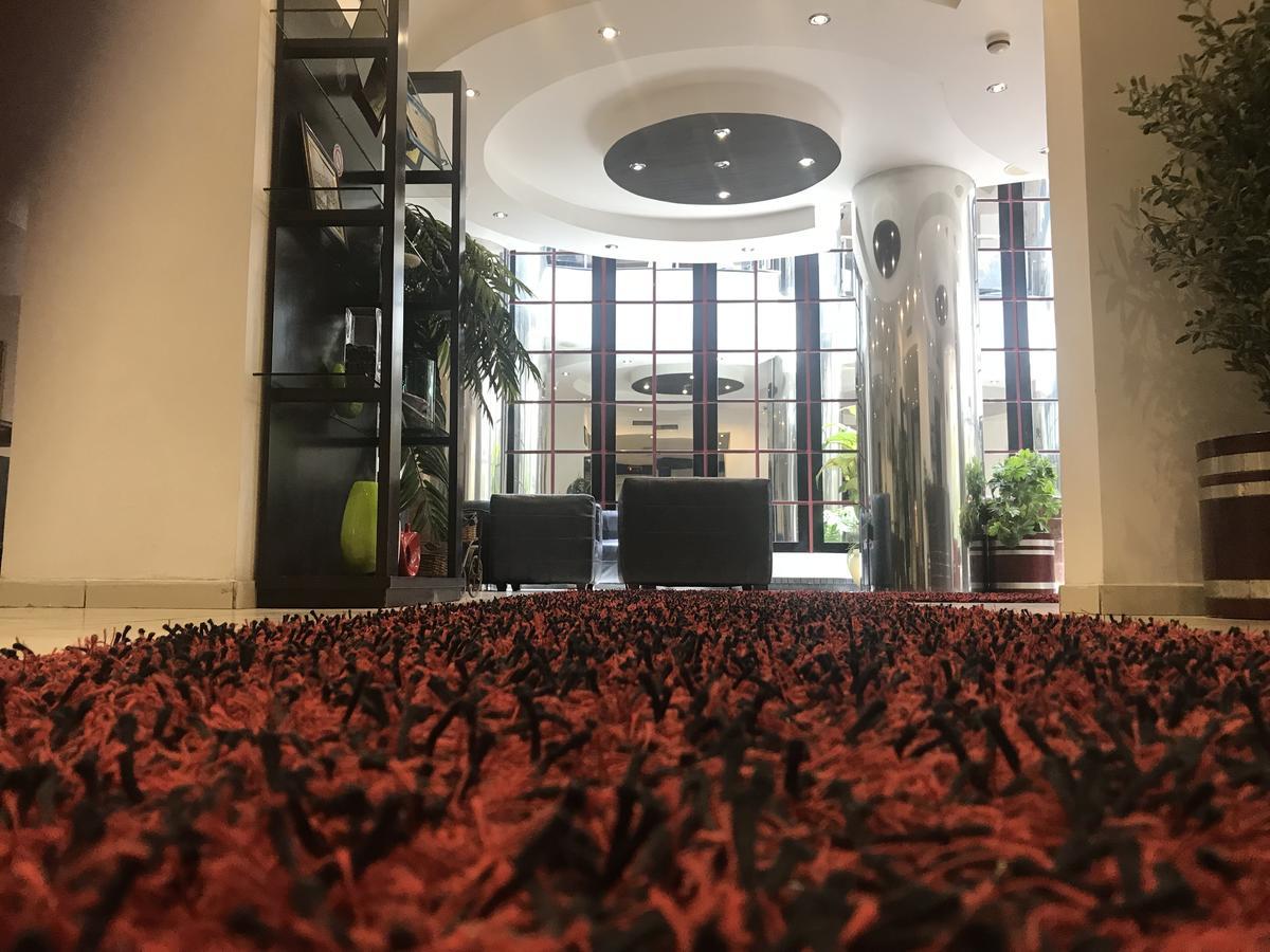 Plasma Hotel Tripoli Buitenkant foto